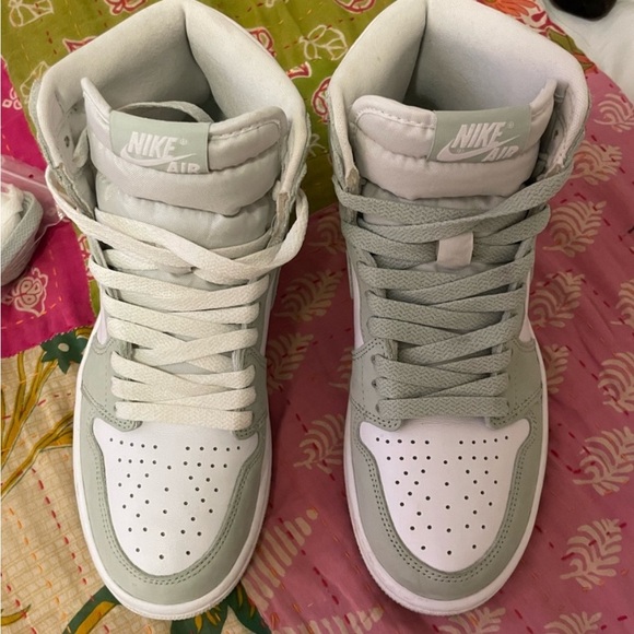 seafoam jordan 1’s - Picture 6 of 8